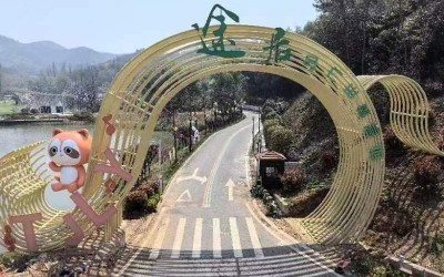 不锈钢镂空雕塑优势有哪些?