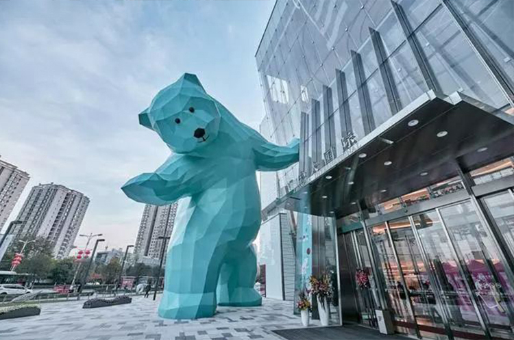 不锈钢切面熊雕塑，大型商场广场都喜欢摆放!