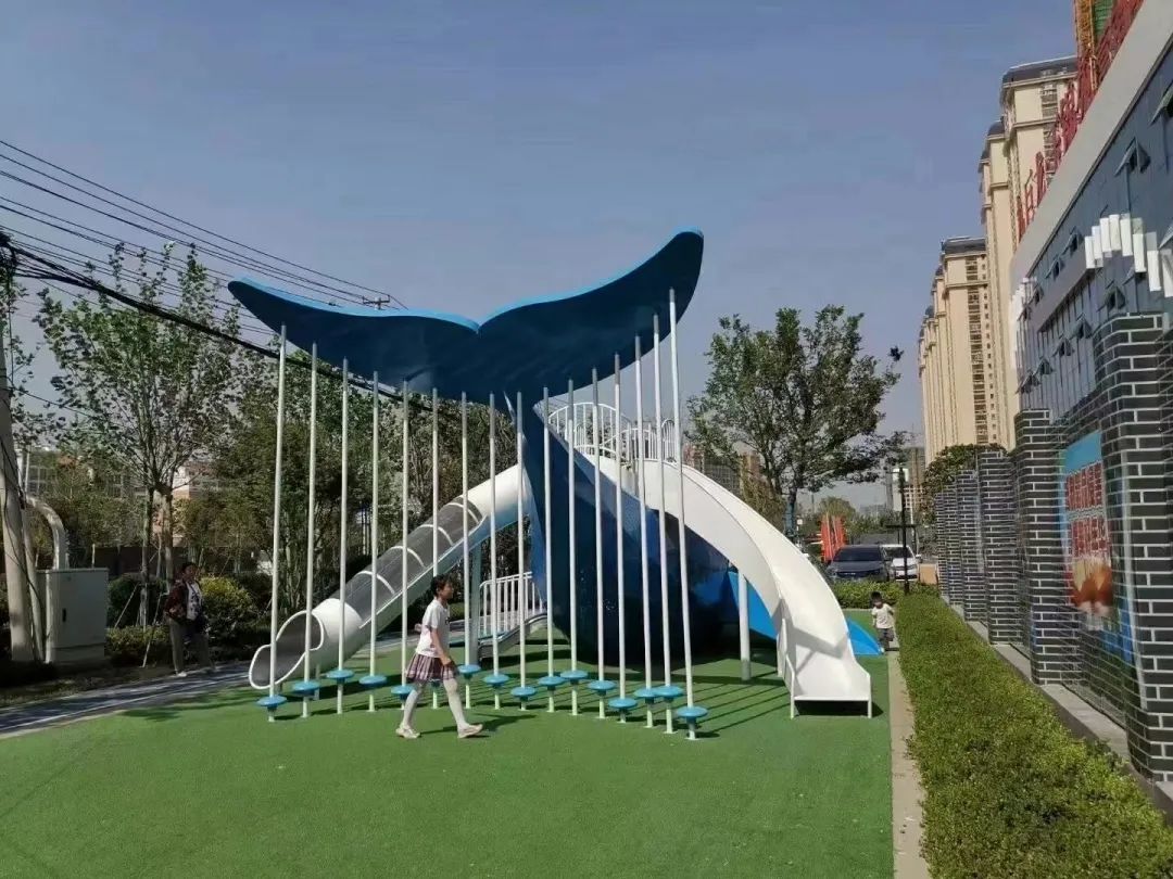 不锈钢鲸鱼造型滑梯异形创意旅游设备
