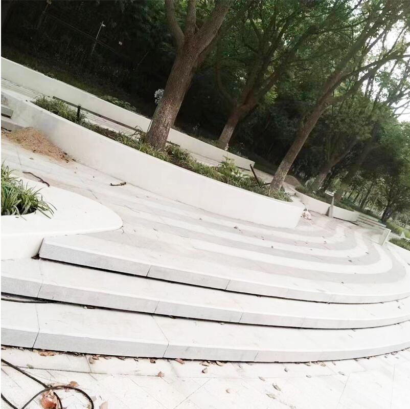 GRC靠背防腐木坐凳水泥混凝土泰科石座椅 GRC靠背防腐木坐凳水泥混凝土泰科石座椅